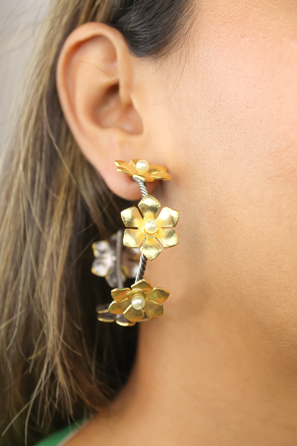 cammomile hoop earrings Bombay Sunset