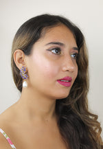 Load image into Gallery viewer, golden frosty pearl earrings Bombay Sunset

