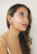 Load image into Gallery viewer, golden frosty pearl earrings Bombay Sunset
