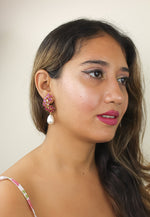 Load image into Gallery viewer, golden frosty pearl earrings Bombay Sunset
