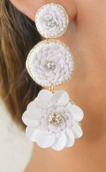 Bild in den Galerie-Viewer laden, Niquero White Earrings Bombay Sunset
