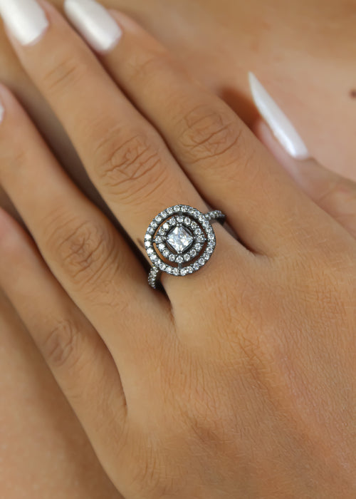 Black Maldives Ring Bombay Sunset