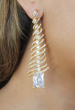 Charger l’image dans le visualiseur de galerie, Pisa Long Earrings Bombay Sunset
